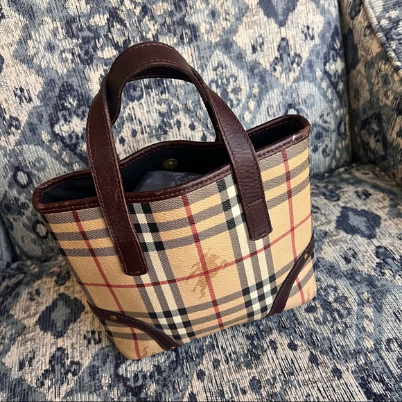 Burberry Mini Bucket Bag - Picture 3 of 14